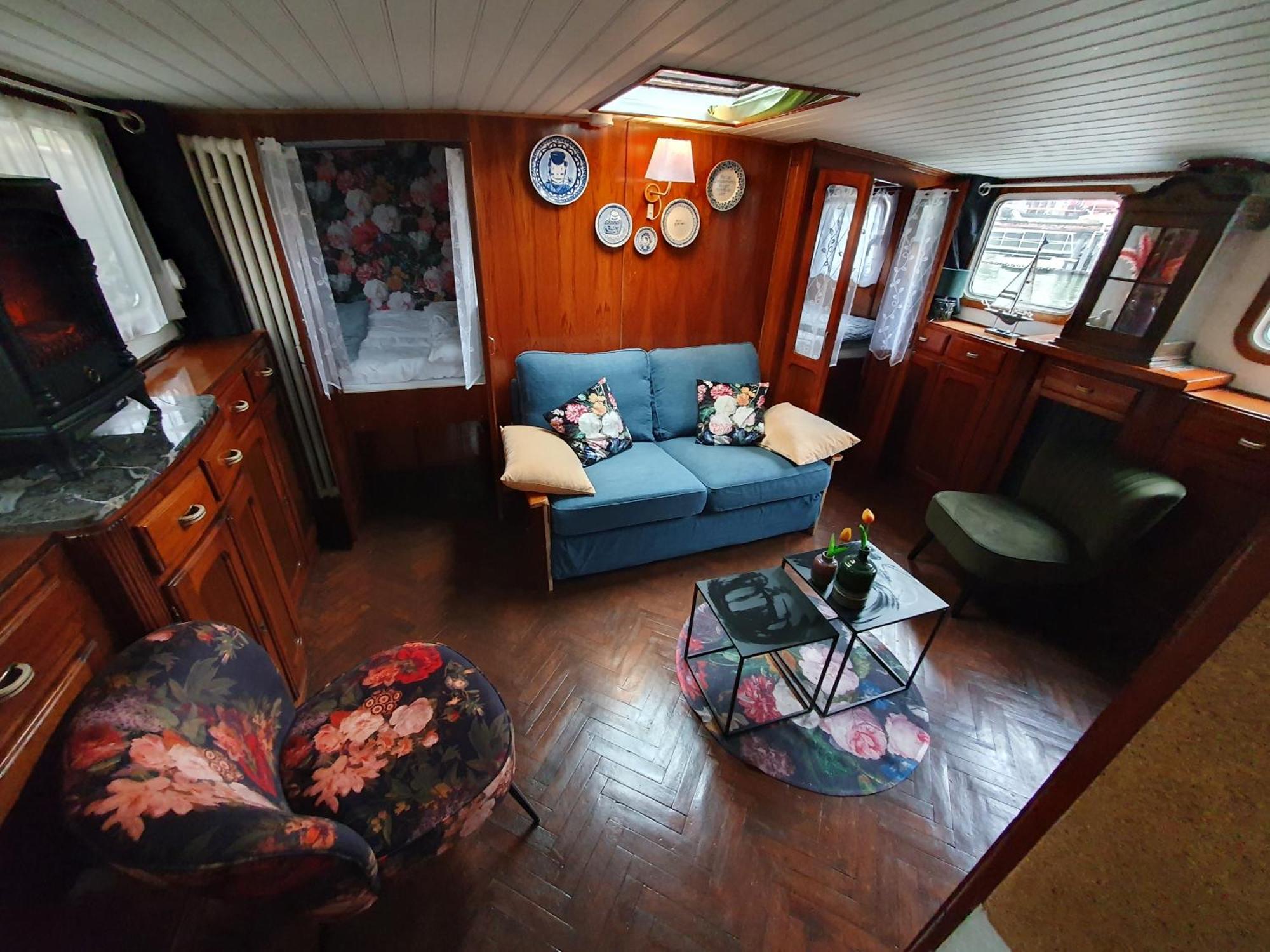 Houseboat Holiday Apartments Ротердам Стая снимка