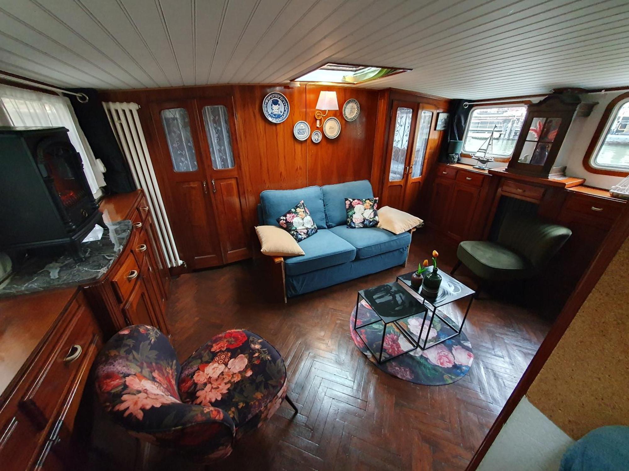 Houseboat Holiday Apartments Ротердам Стая снимка
